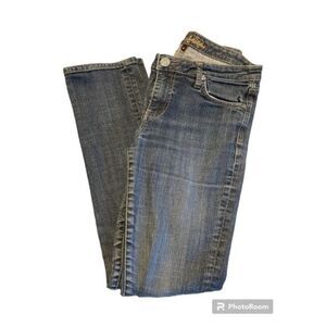 Kut from the Kloth Women's Straight Leg Midwash Denim Jeans - Size 6‎